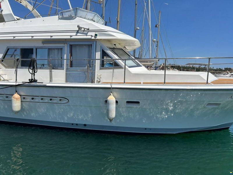 Trader 47 Flybridge  Cruising Motor Yacht or Li