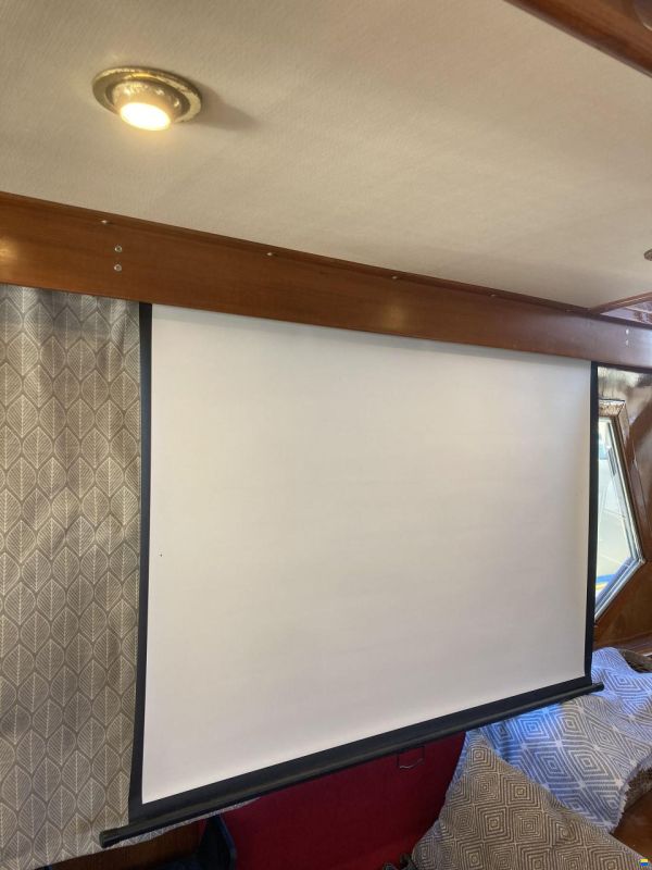 Trader 47 Flybridge Cruising Motor Yacht or Li