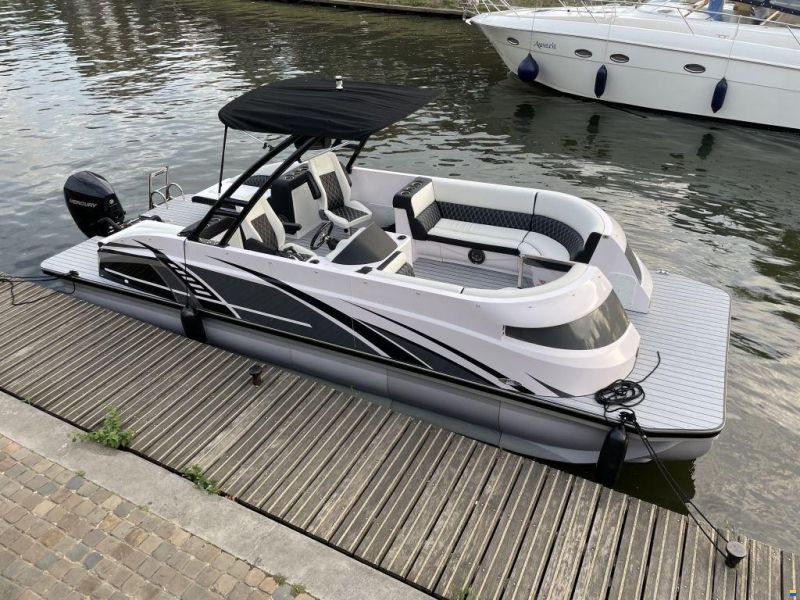 Swiss-boat Funlounger 7.5