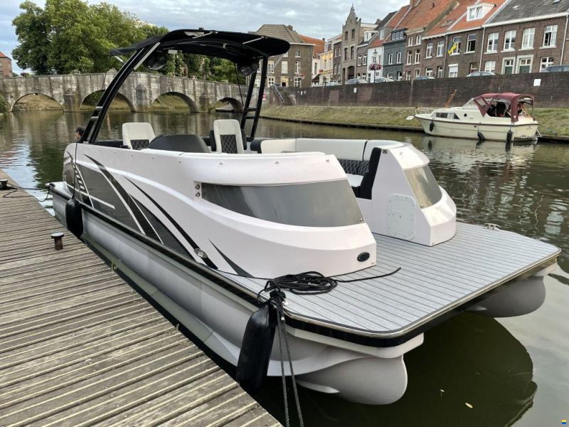 Swiss-boat Funlounger 7.5