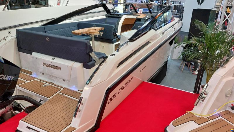 Parker 800 Cruiser Mercury F300 Verado