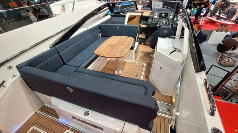 Parker 800 Cruiser Mercury F300 Verado