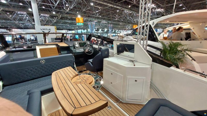 Parker 800 Cruiser Mercury F300 Verado