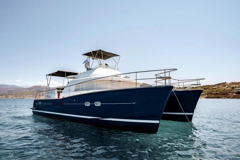 Lagoon Power 43