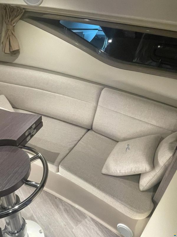 Sea Ray Sundancer 320 DAE