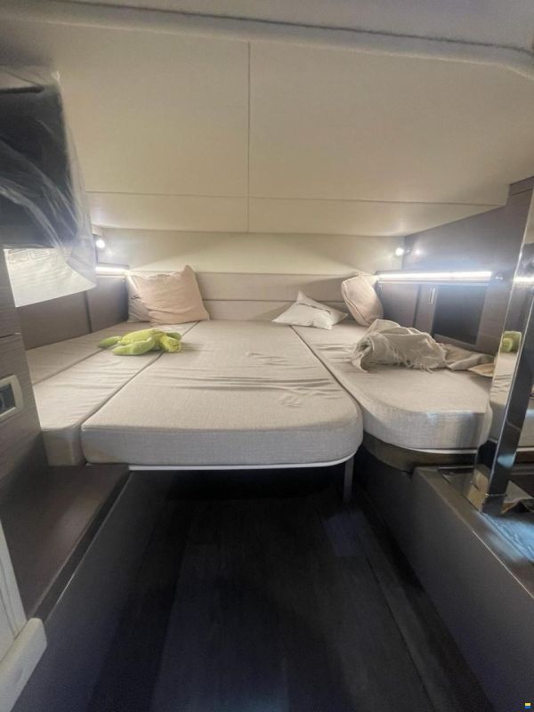 Sea Ray Sundancer 320 DAE