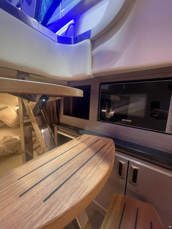 Sea Ray Sundancer 320 DAE