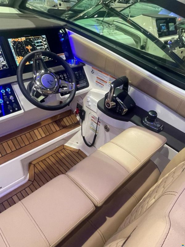 Sea Ray Sundancer 320 DAE