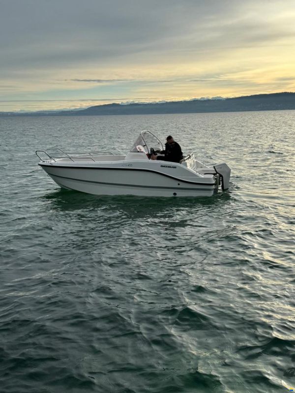 Quicksilver 455 Open + MOTEUR ELECTRIQUE Avator 35e