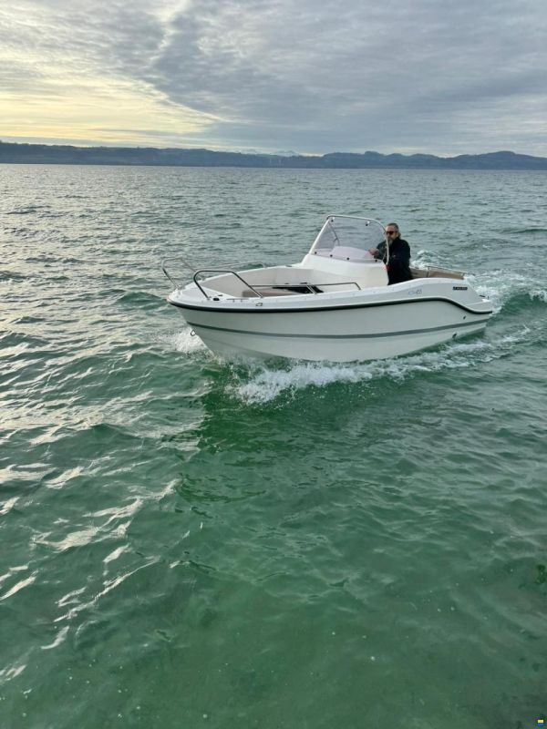 Quicksilver 455 Open + MOTEUR ELECTRIQUE Avator 35e