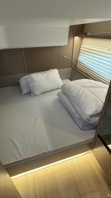 Sealine S 335