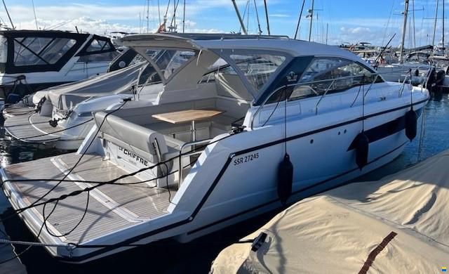 Sealine S 335