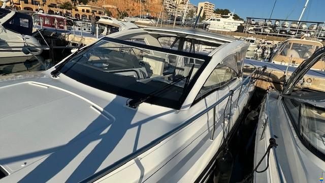 Sealine S 335