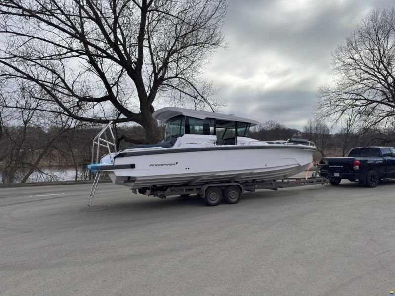 Axopar 29 XC Cross Cabin