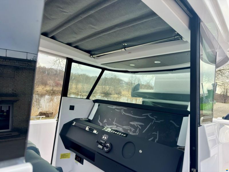 Axopar 29 XC Cross Cabin