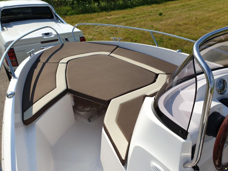M&D Boote MD 560 Open