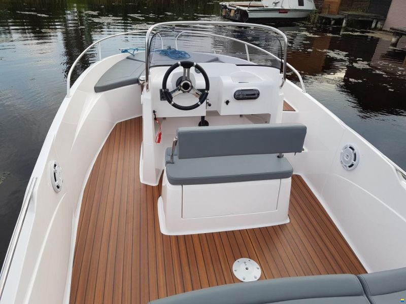 M&D Boote MD 560 Open