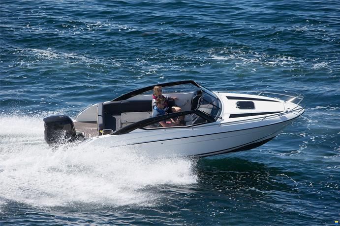 Parker 630 Day Cruiser