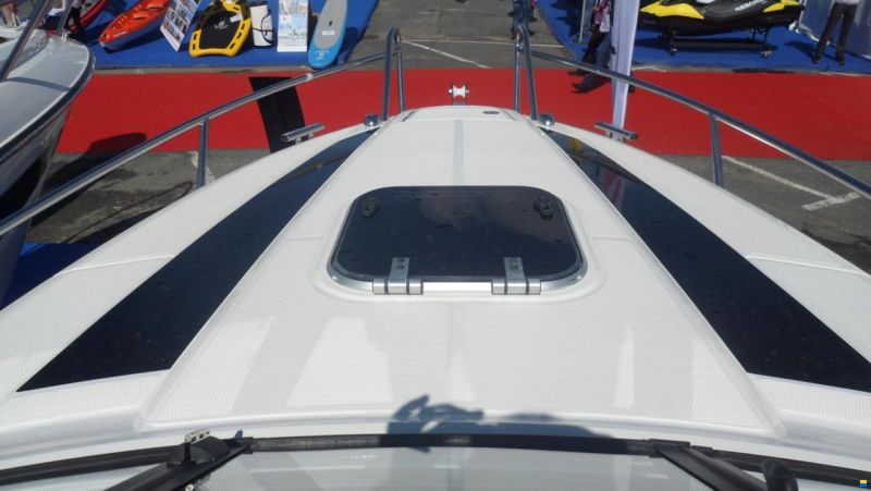 Parker 630 Day Cruiser