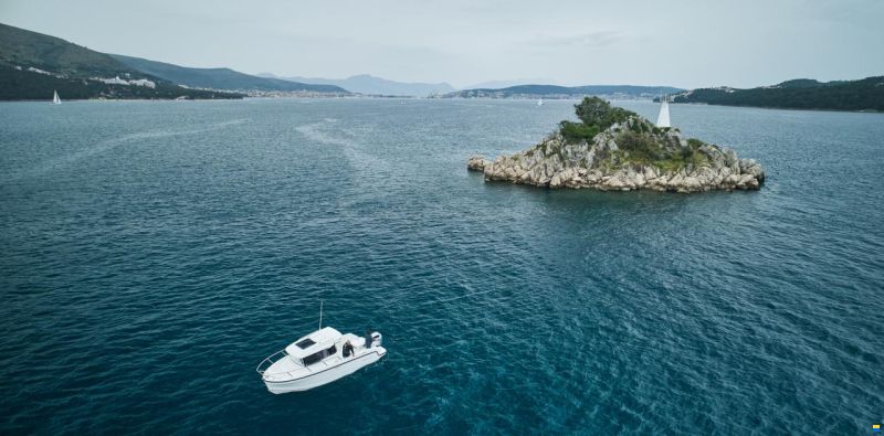 Parker 700 Pilothouse