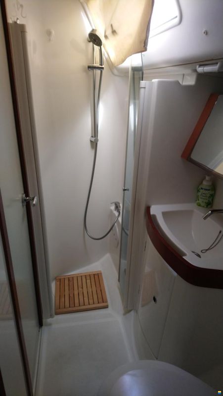 Beneteau Oceanis 43