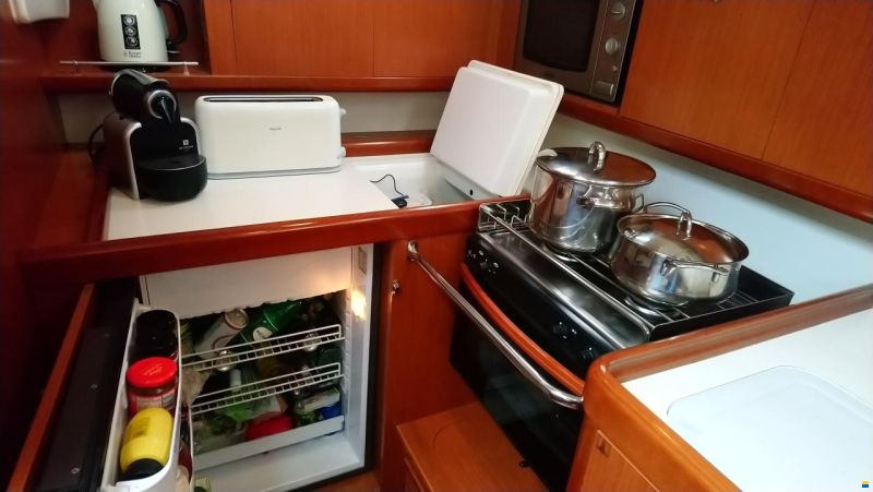 Beneteau Oceanis 43
