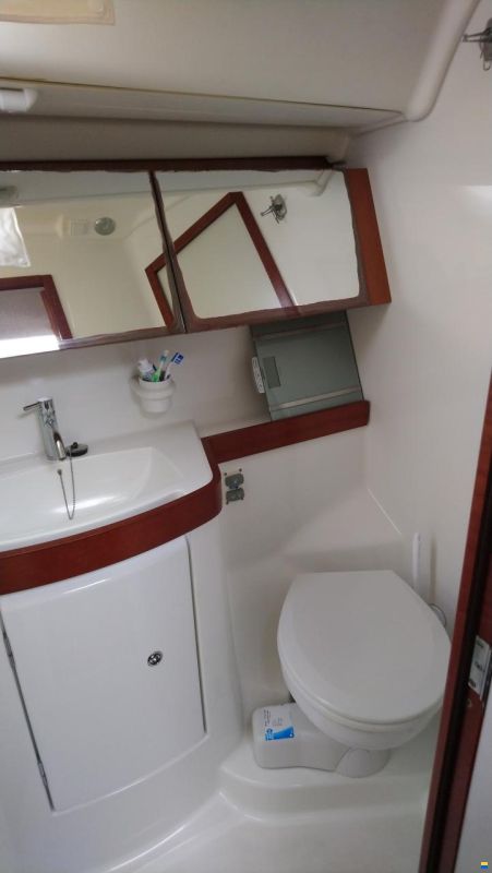 Beneteau Oceanis 43