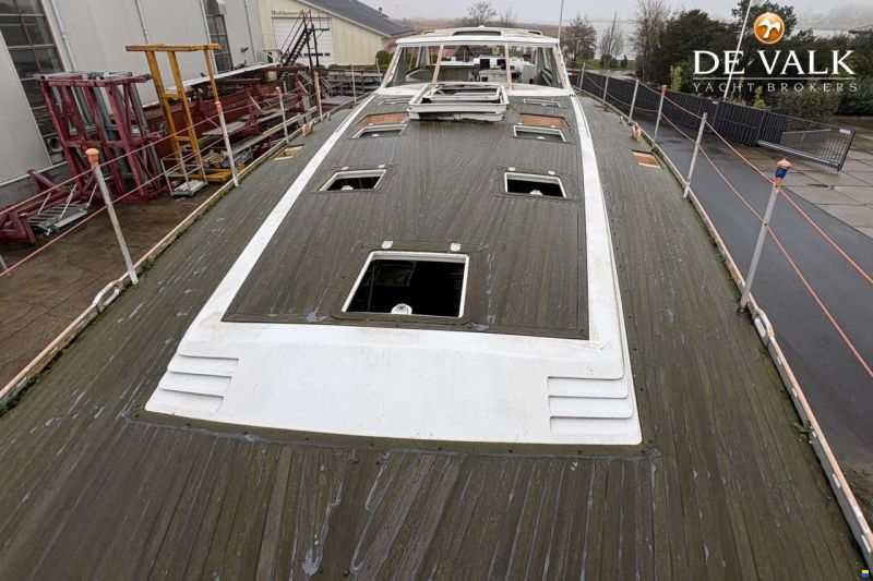 Trintella 82AD hull