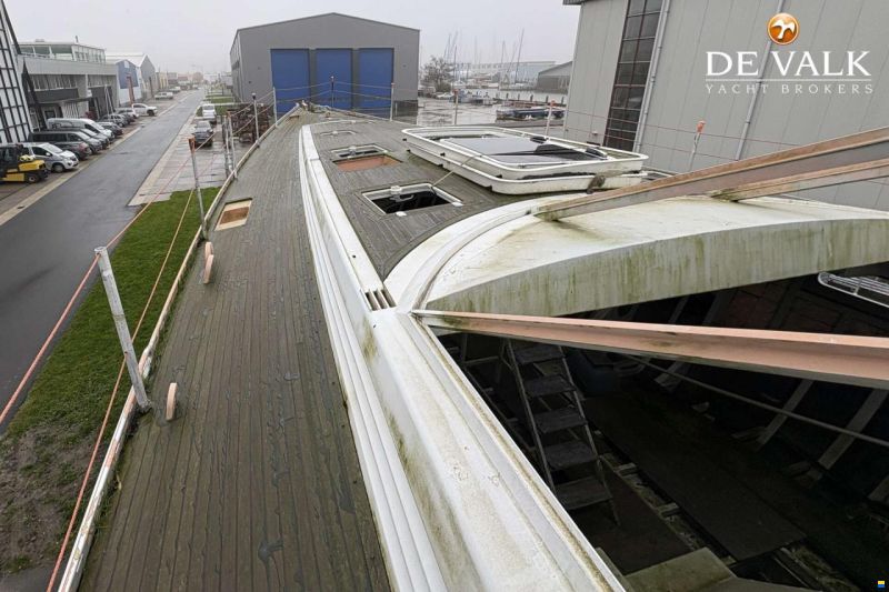 Trintella 82AD hull
