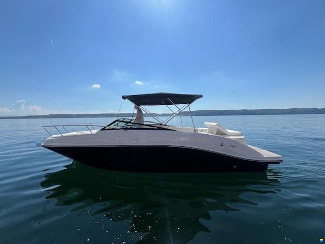 Sea Ray 230 SSE