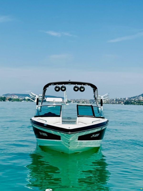 MasterCraft X10 / 210