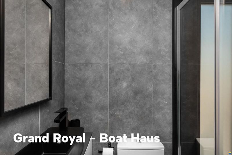 Boat Haus Mediterranean 12X4,5 ROYAL Hou