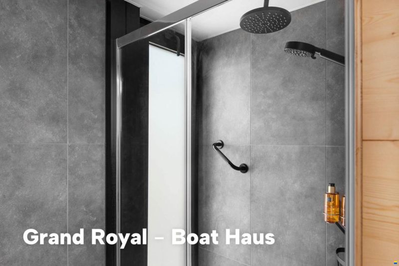 Boat Haus Mediterranean 12X4,5 ROYAL Hou
