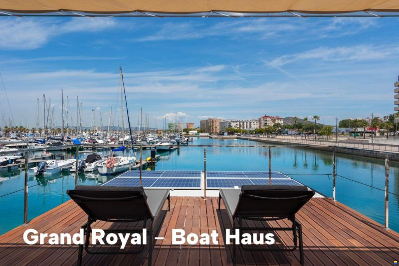Boat Haus Mediterranean 12X4,5 ROYAL Hou