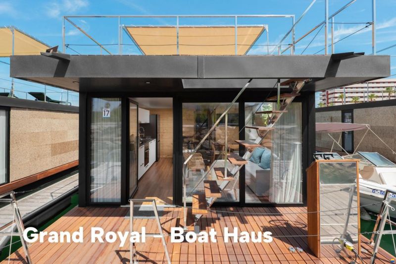 Boat Haus Mediterranean 12X4,5 ROYAL Hou