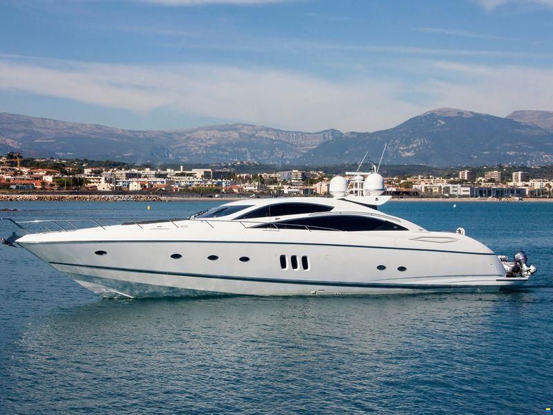 Sunseeker Predator 82