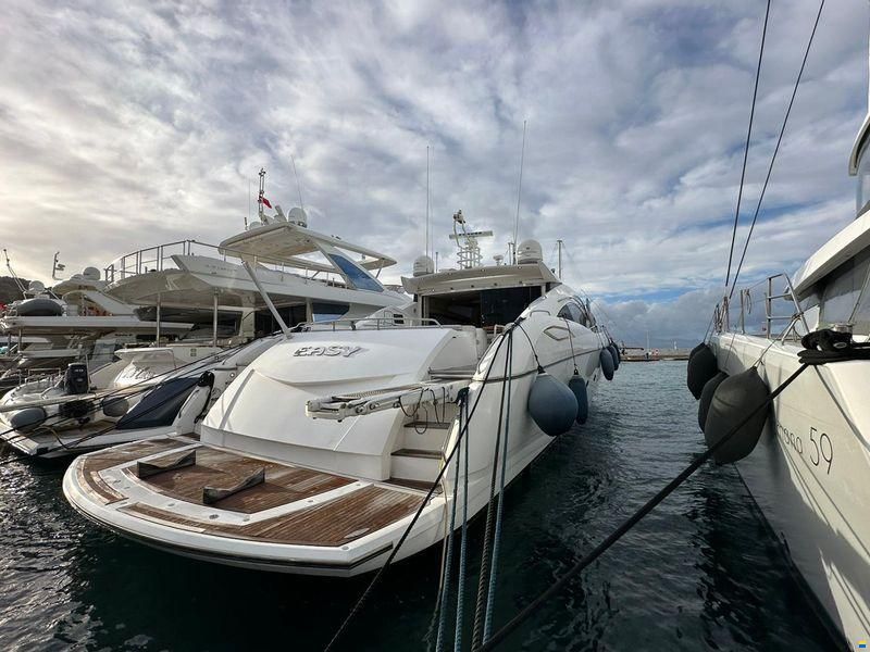 Sunseeker Predator 82
