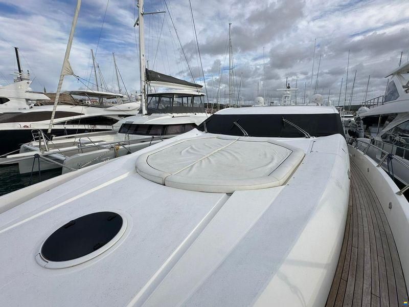 Sunseeker Predator 82