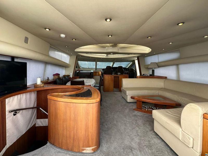 Sunseeker Predator 82