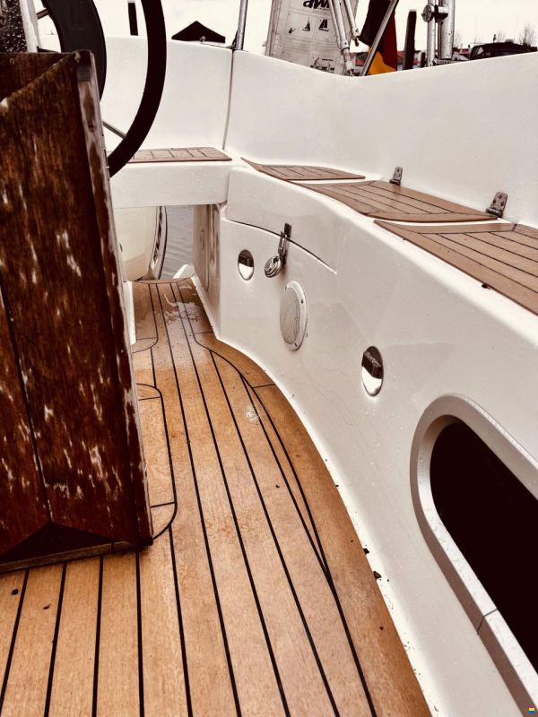 Imexus 28 Powersailer