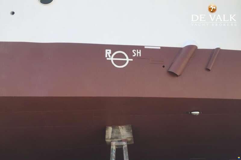CAR/PASSENGERS FERRY 33