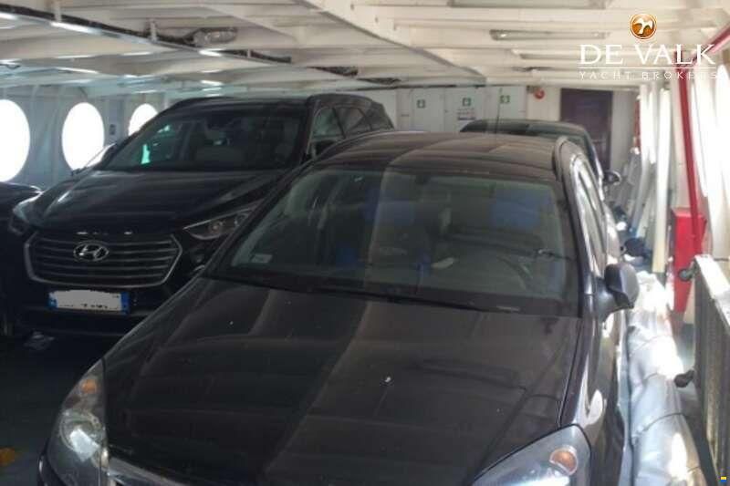 CAR/PASSENGERS FERRY 33