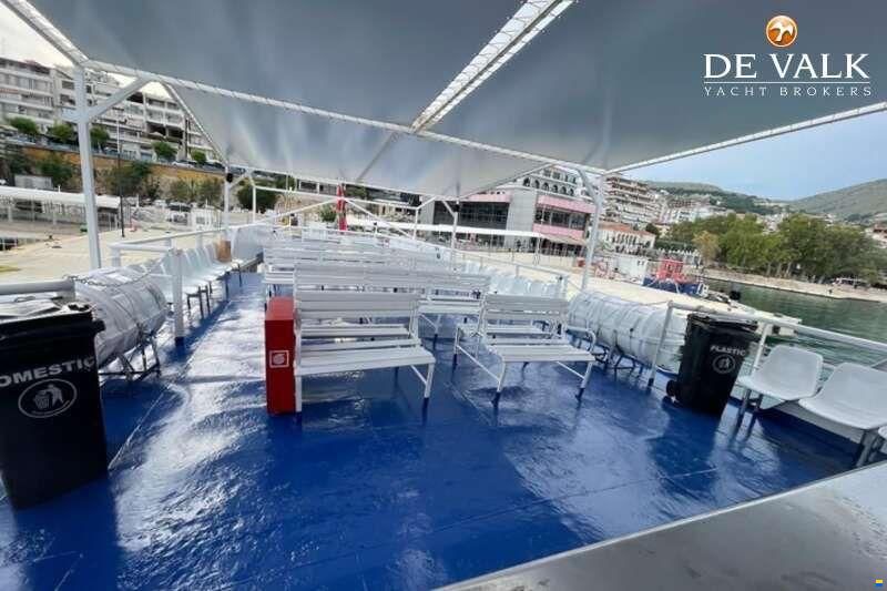 CAR/PASSENGERS FERRY 33