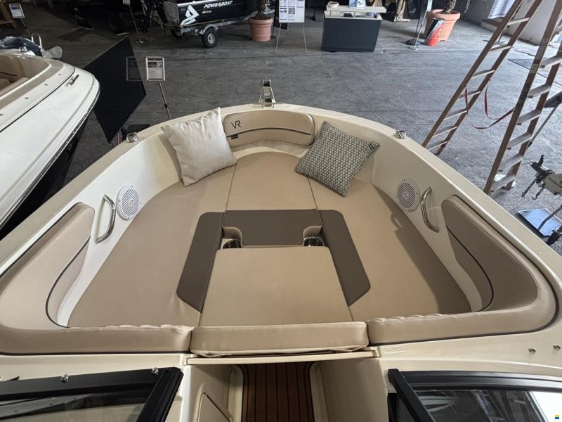 Bayliner VR4