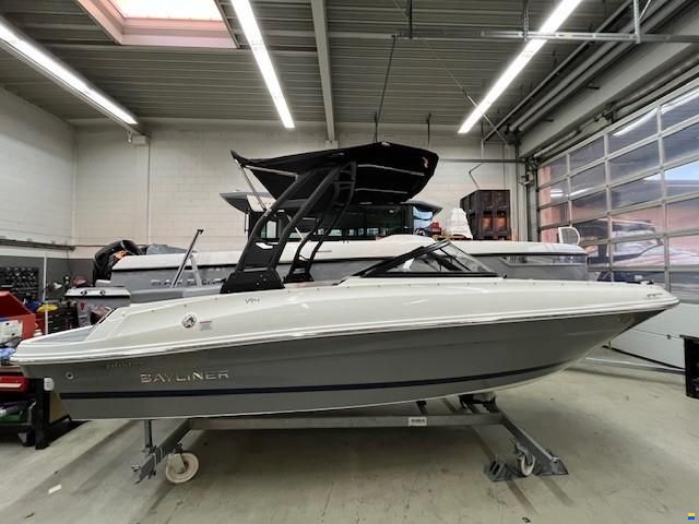 Bayliner VR 4 E