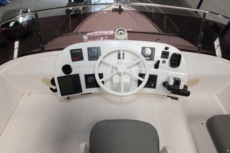 Neptunus 108 Flybridge