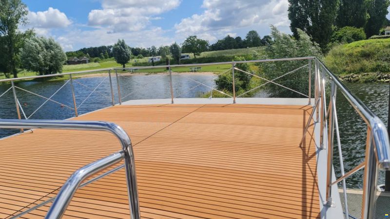 CampiBoat Campi 460 Ihr schwimmendes Zuhause Sauna