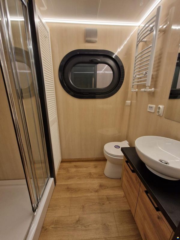 CampiBoat Campi 460 Ihr schwimmendes Zuhause Sauna