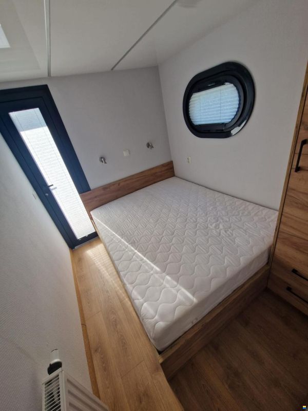 CampiBoat Campi 460 Ihr schwimmendes Zuhause Sauna