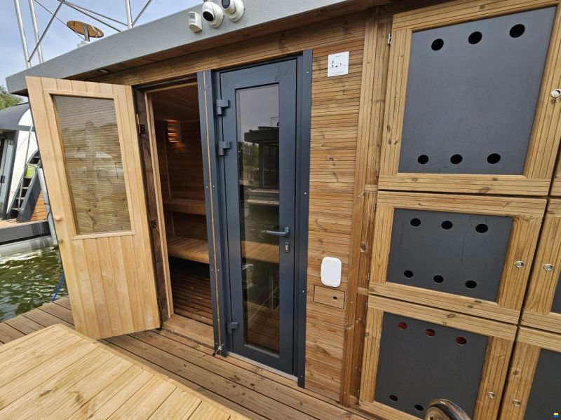 CampiBoat Campi 460 Ihr schwimmendes Zuhause Sauna